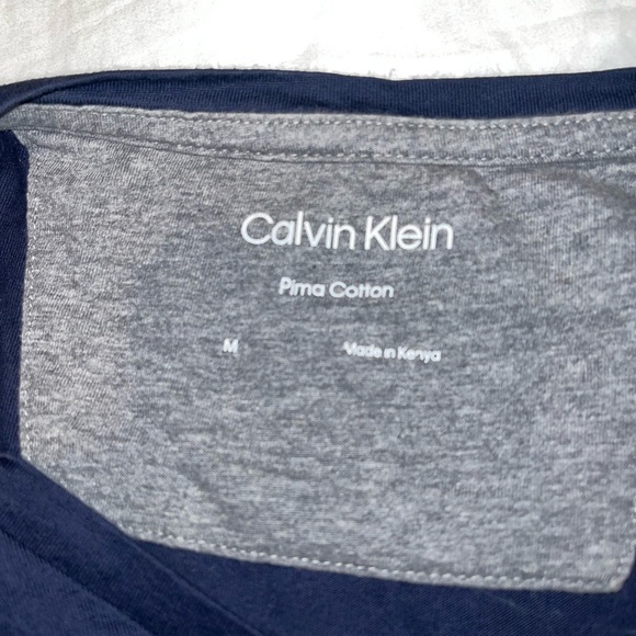 Calvin Klein V neck shirt - Picture 4 of 4